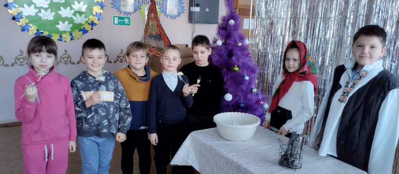 12 января в нашей школе прошло мероприятие, посвященное празднованию Старого Нового года..